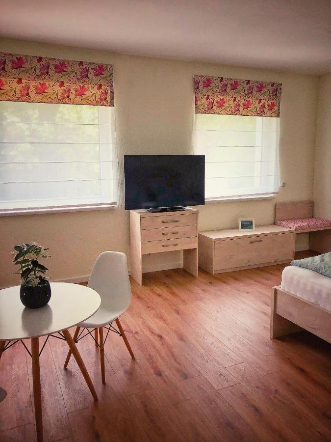 سولنوك Moment Apartments المظهر الخارجي الصورة