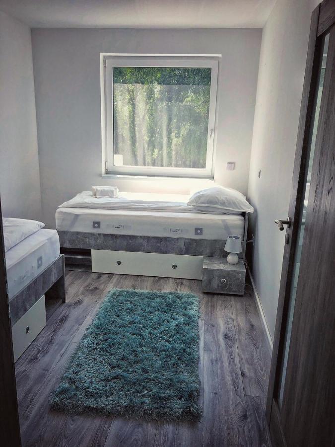 سولنوك Moment Apartments المظهر الخارجي الصورة